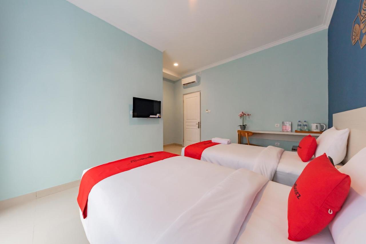 Reddoorz Near Surapati Core Hotel Bandung